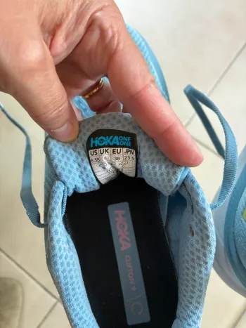 Hoka Clifton 9 bike usato — immagine 3 di 3