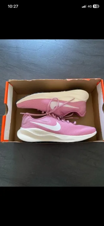 Rose Revolution 7 Running Shoes usato