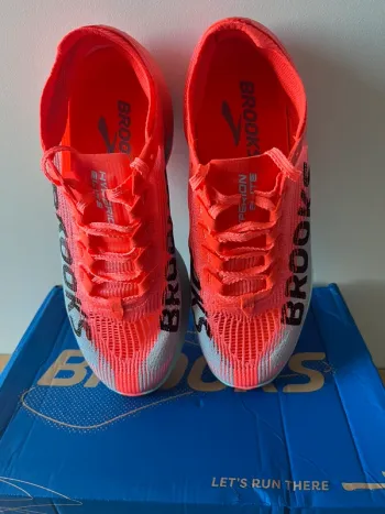 Used Brooks Baskets sport femme taille 42 Running Shoes
