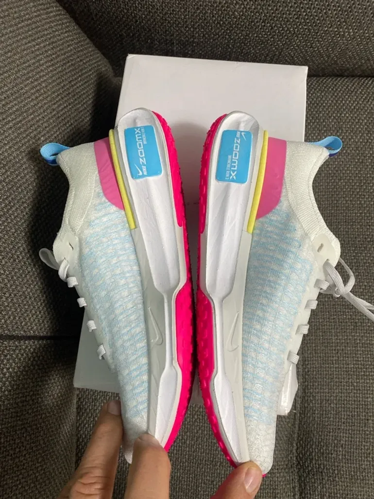 Used Nike ZoomX Invincible Run 3 bike — image 3 of 7