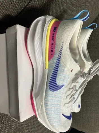 Used Nike ZoomX Invincible Run 3 bike — image 5 of 7