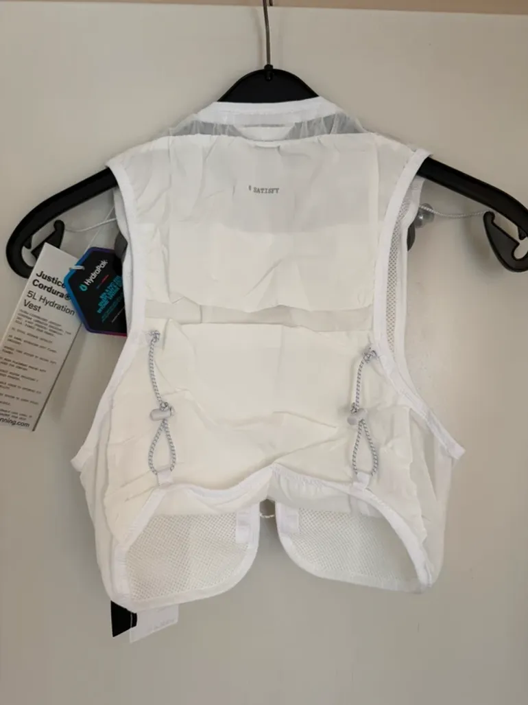 Tweedehands White Justice Cordura 5L Hydration Vest bike — afbeelding 2 van 7