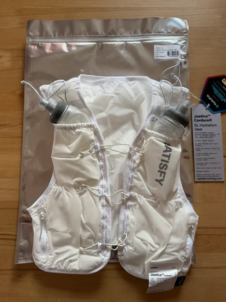 Tweedehands White Justice Cordura 5L Hydration Vest bike — afbeelding 3 van 7