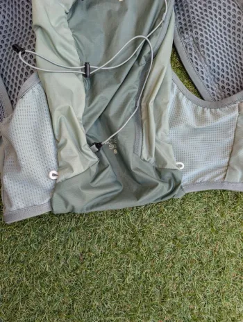 Used Salomon Gilet de trail/rando 8L bike — image 10 of 12