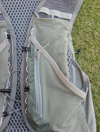 Used Salomon Gilet de trail/rando 8L bike — image 5 of 12