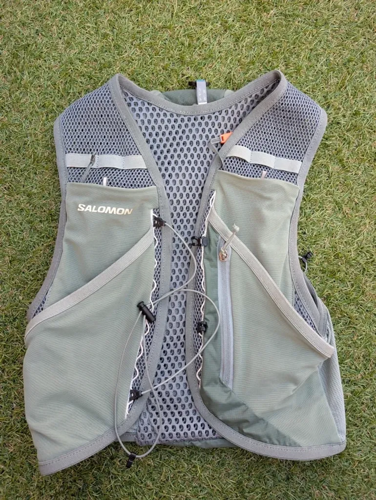 Used Salomon Gilet de trail/rando 8L bike — image 2 of 12
