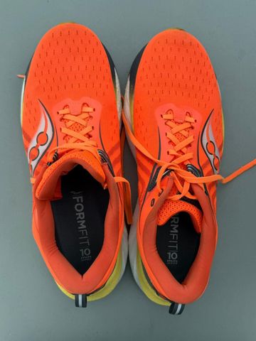 Brugt Saucony Triumph 22 2025 Running Shoes