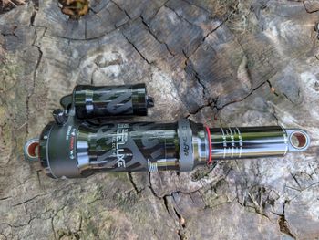 Używany RockShox Super Deluxe Select+ 2023 Rear Suspension
