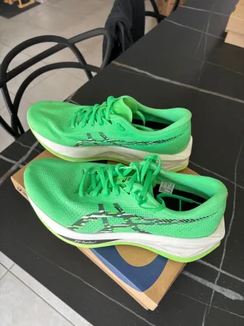Używany Asics Sonicblast 5 Running Shoes