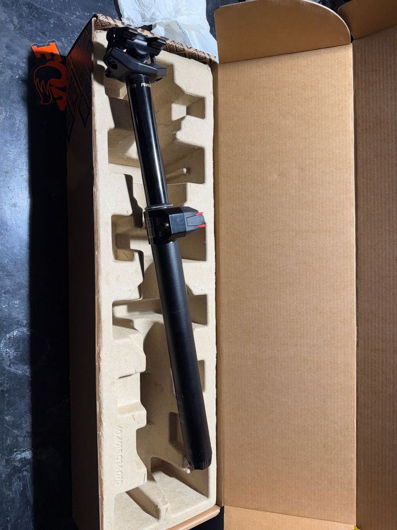 RockShox Reverb AXS 2025 Saddles & Seatposts usato