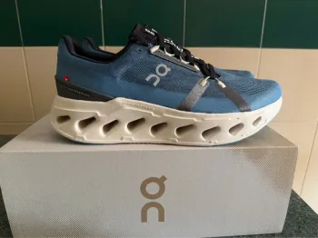 Used Scarpa Cloud Eclipse Running Shoes