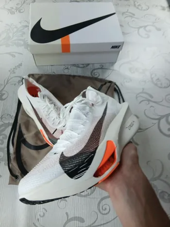 Brugt Lightweight Air Zoom Alphafly Next% 3 bike — billede 2 af 15
