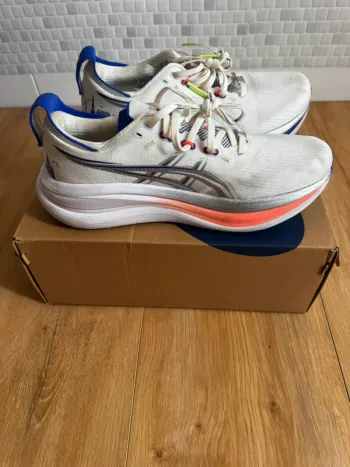 Gebrauchtes Asics Nimbus 28 Paris bike — Bild 6 von 9