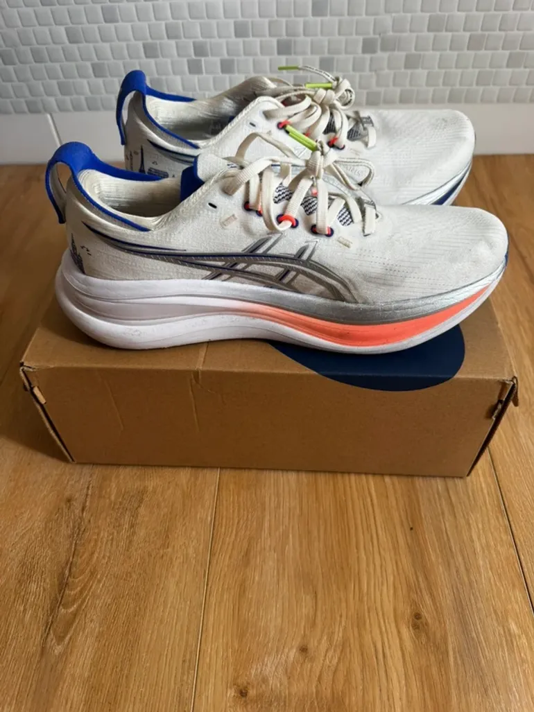 Gebrauchtes Asics Nimbus 28 Paris bike — Bild 6 von 9