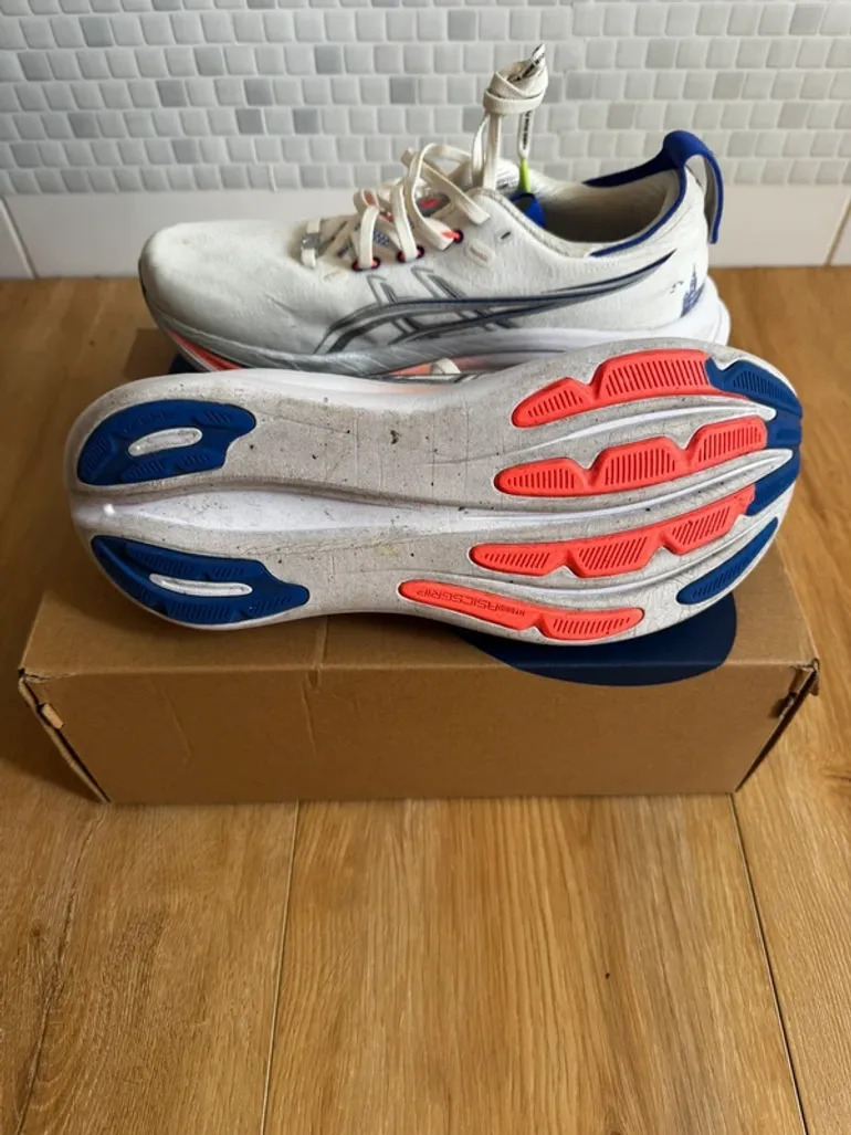 Gebrauchtes Asics Nimbus 28 Paris bike — Bild 9 von 9