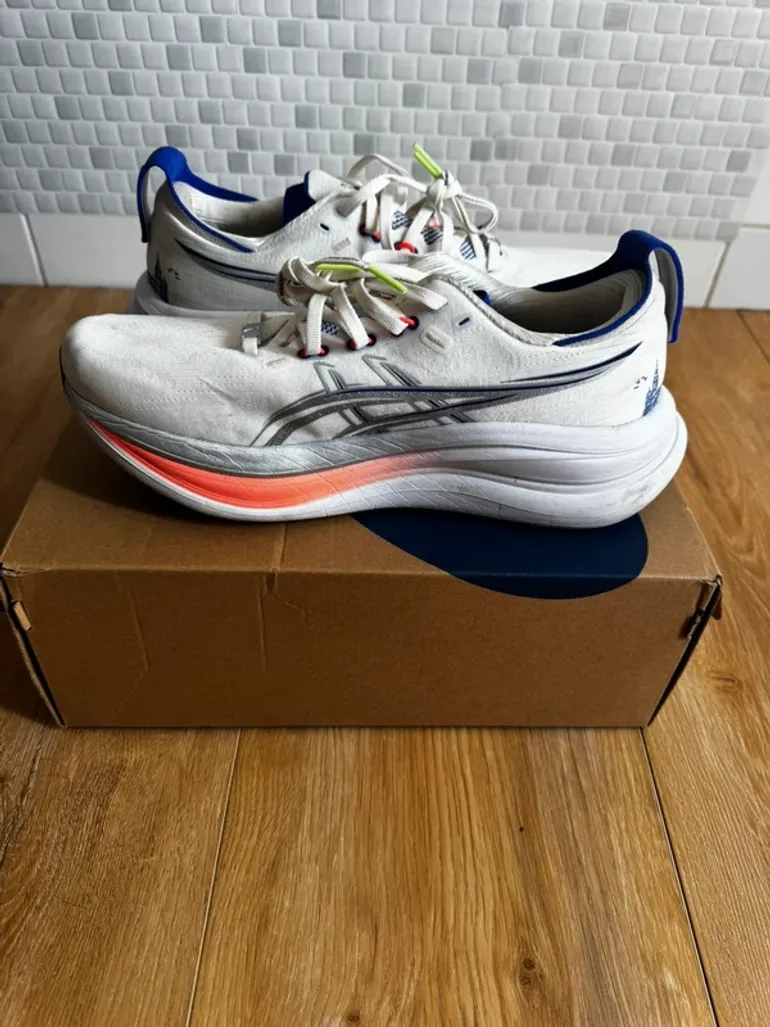 Gebrauchtes Asics Nimbus 28 Paris bike — Bild 7 von 9