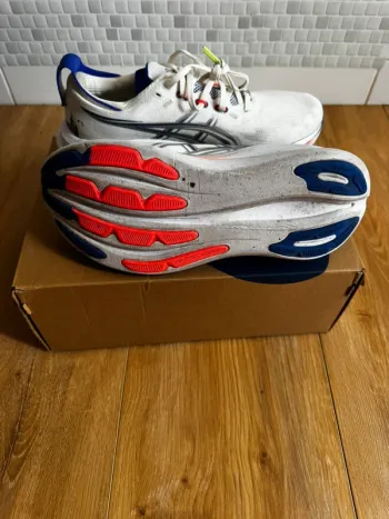 Gebrauchtes Asics Nimbus 28 Paris bike — Bild 8 von 9