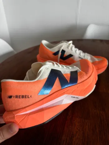 Używany New Balance FuelCell Rebel bike — zdjęcie 2 z 9