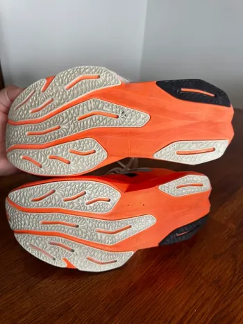 Używany New Balance FuelCell Rebel bike — zdjęcie 9 z 9
