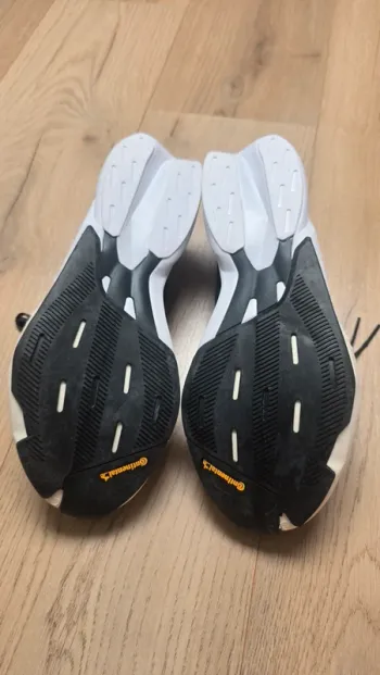 Used Lightweight Adizero Adios 8 bike — image 4 of 6