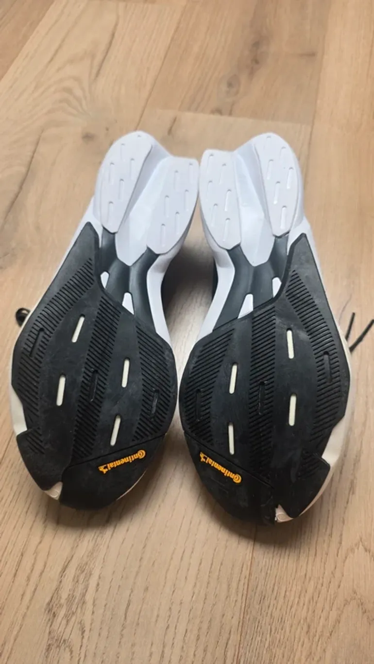 Used Lightweight Adizero Adios 8 bike — image 4 of 6