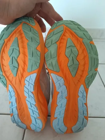 Käytetty Asics novablast 4 TR bike — kuva 4 / 4