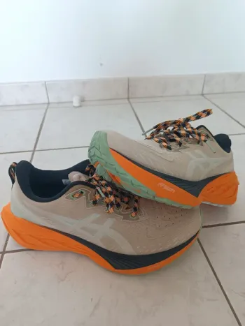 Asics novablast 4 TR Running Shoes de segunda mano