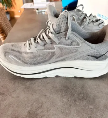 Tweedehands Hoka Clifton 10 bike — afbeelding 2 van 6