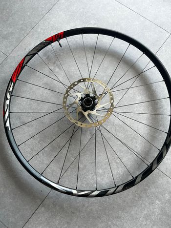 Dt Swiss Wheels bike usato — immagine 4 di 4