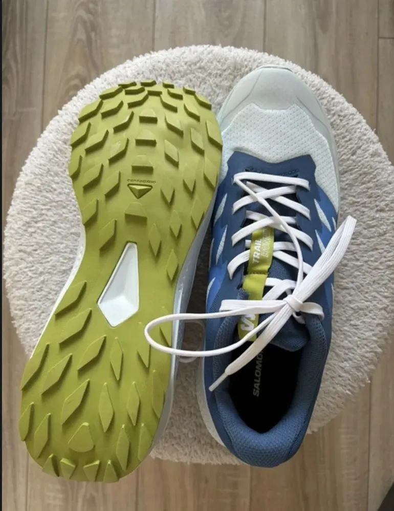 Used Salomon Trailrunning Shoes bike — image 3 of 4