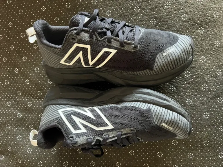 Używany New Balance FuelCell Venym bike — zdjęcie 4 z 4