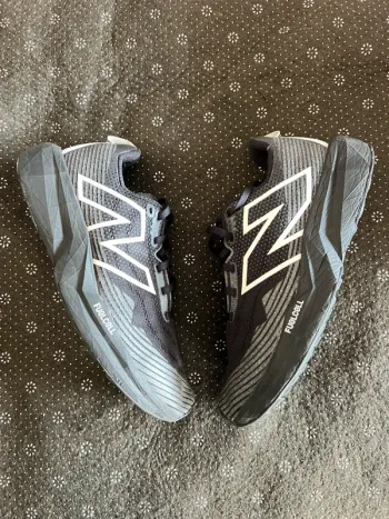 Używany New Balance FuelCell Venym Running Shoes