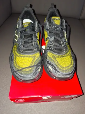 Używany New Balance Hierro V8 Running Shoes