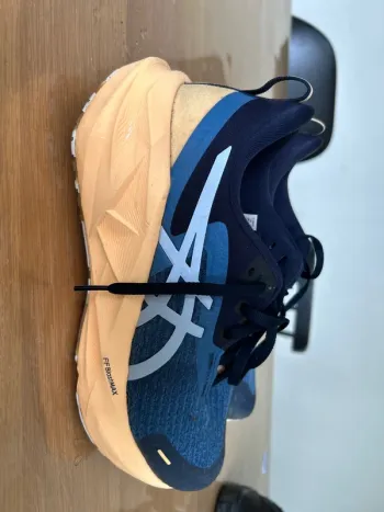 Käytetty Asics Novablast bike — kuva 2 / 5