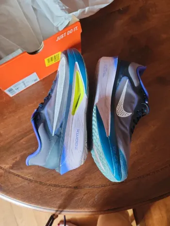 Tweedehands Nike Zoom Fly 6 bike — afbeelding 2 van 2