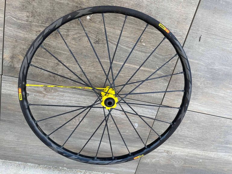 Used Mavic Deemax Pro bike — image 9 of 14
