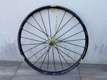 Used Mavic Deemax Pro bike — image 2 of 14