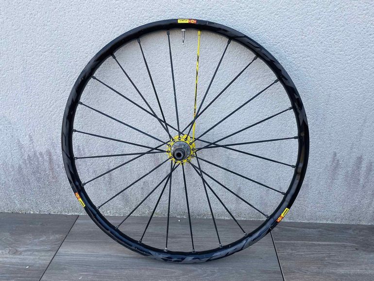Used Mavic Deemax Pro bike — image 2 of 14