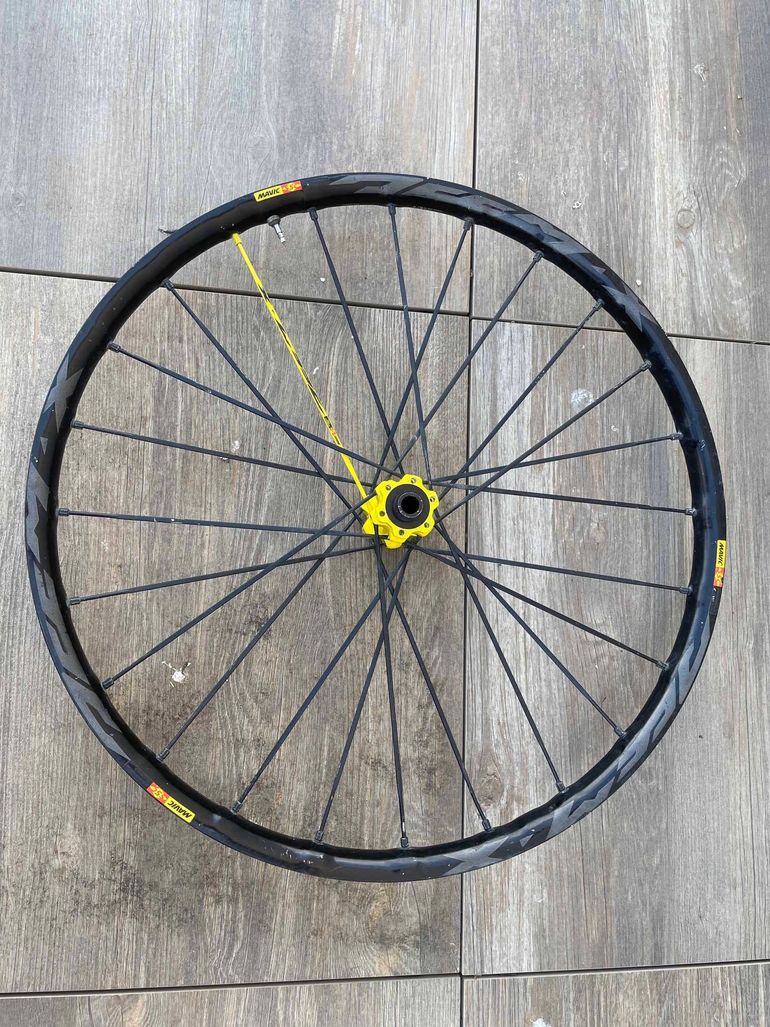 Used Mavic Deemax Pro bike — image 10 of 14