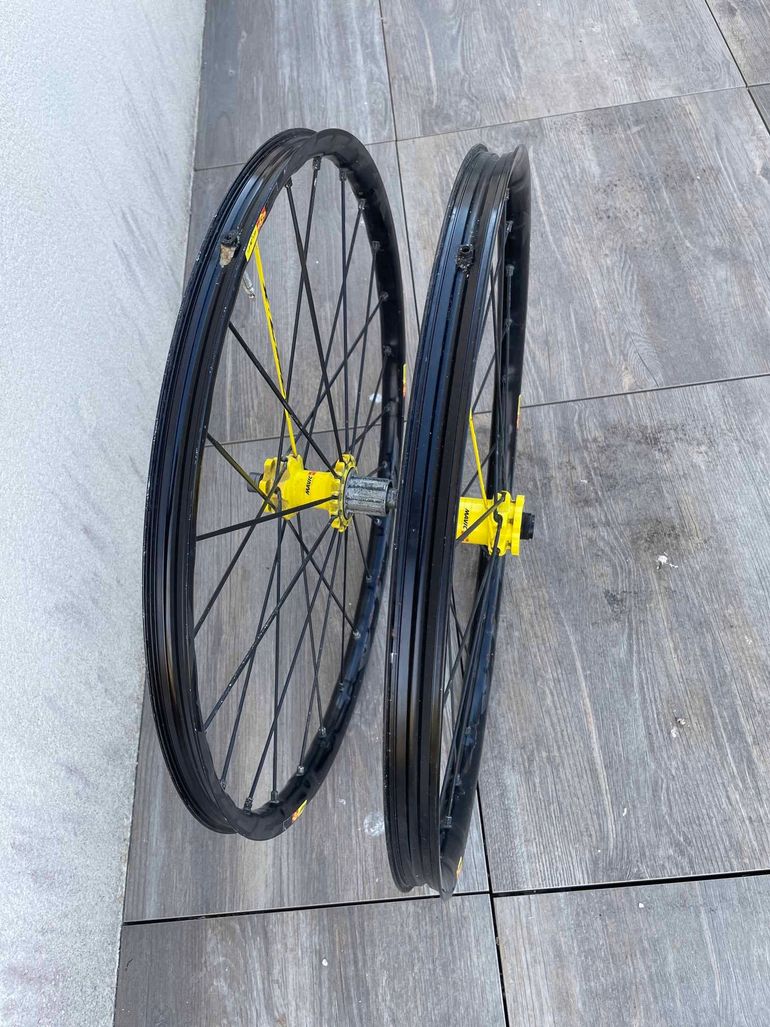 Used Mavic Deemax Pro bike — image 14 of 14