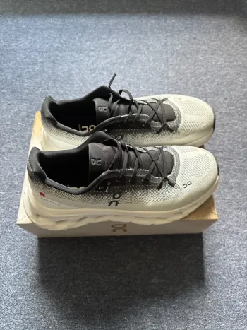 Použité On Running Cloudtilt Running Shoes