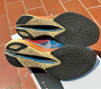Nike Vaporfly 4 bike d'occasion — image 5 sur 5