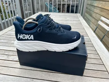 Tweedehands Hoka Arahi 7 bike — afbeelding 2 van 6