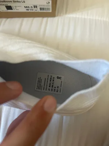 Gebrauchtes On Running On Shoes Size 42 bike — Bild 7 von 7