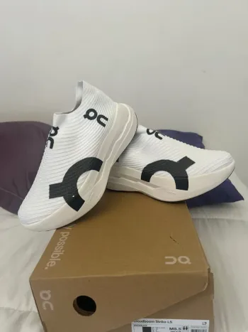 On Running On Shoes Size 42 Running Shoes d'occasion