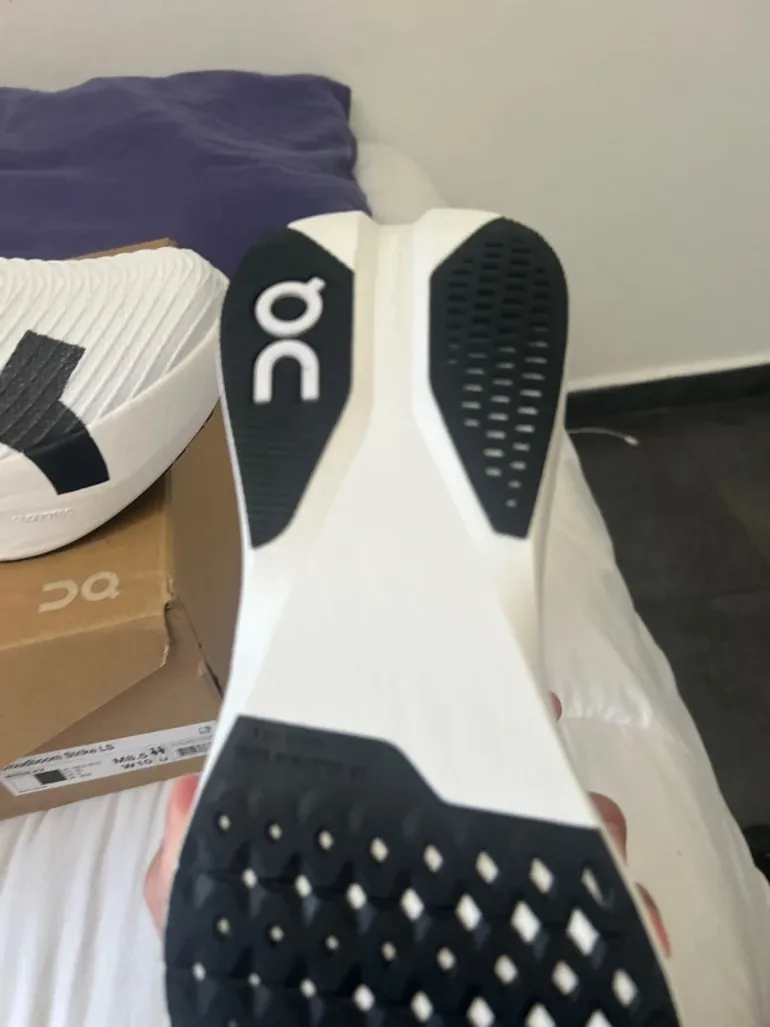 Gebrauchtes On Running On Shoes Size 42 bike — Bild 4 von 7
