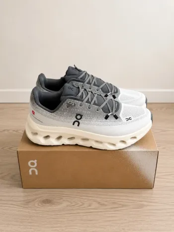 Tweedehands On Running On Baskets Running Shoes