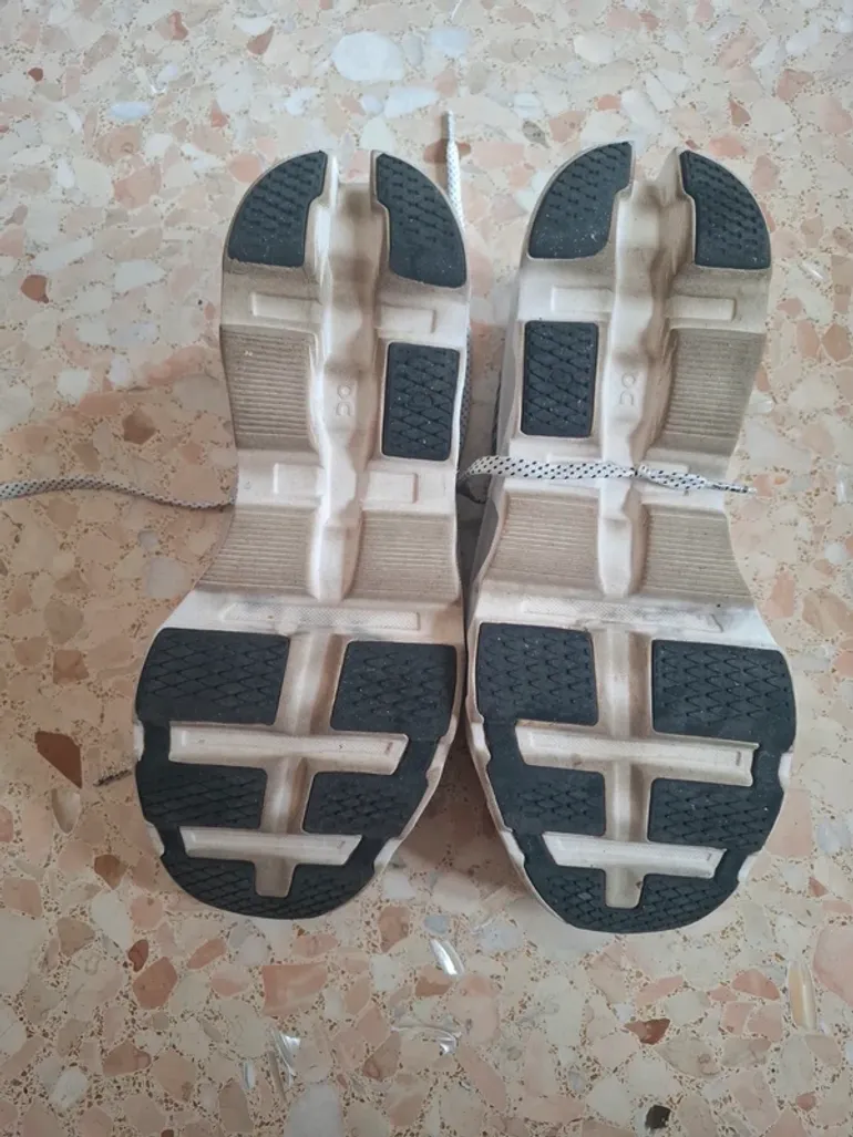 Käytetty On Running Shoes size 44.5 bike — kuva 4 / 5