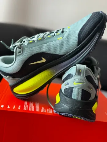 Tweedehands Nike Vomero 18 Gore-Tex bike — afbeelding 4 van 9