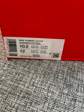 Tweedehands Nike Vomero 18 Gore-Tex bike — afbeelding 3 van 9